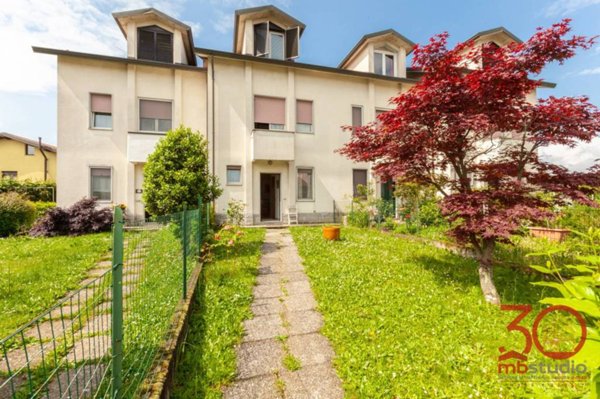 casa indipendente in vendita a Carbonate