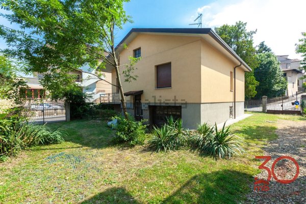appartamento in vendita a Carbonate