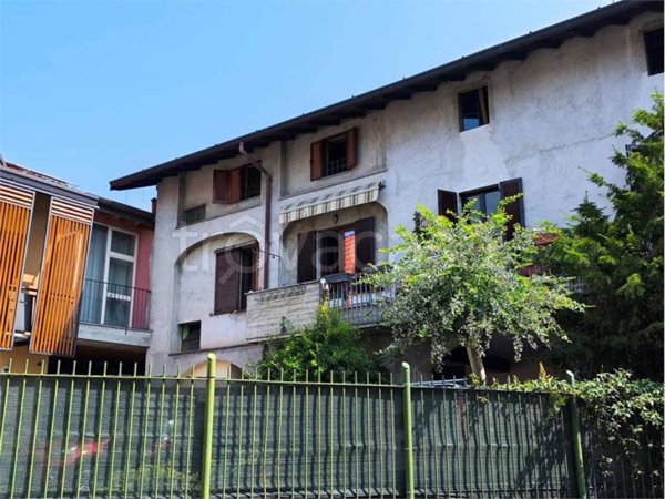 appartamento in vendita a Carbonate