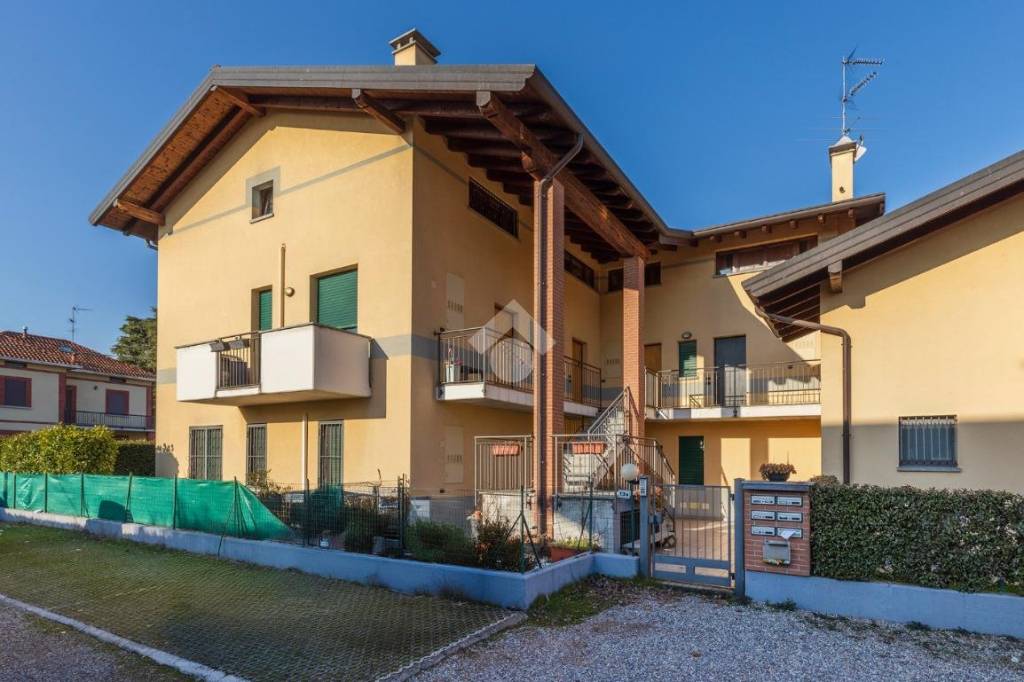 appartamento in vendita a Carbonate