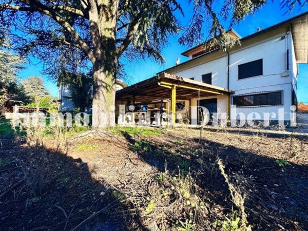 casa indipendente in vendita a Carbonate