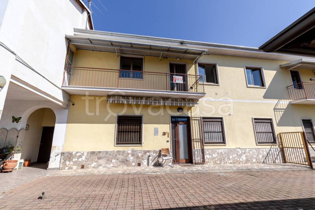 appartamento in vendita a Carbonate