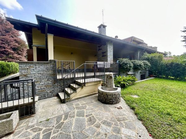 casa indipendente in vendita a Carimate