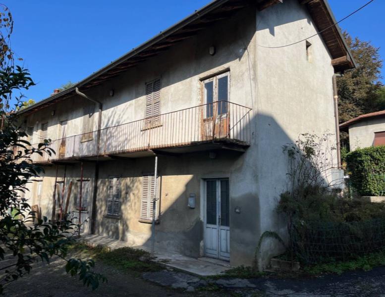 casa indipendente in vendita a Carimate in zona Montesolaro