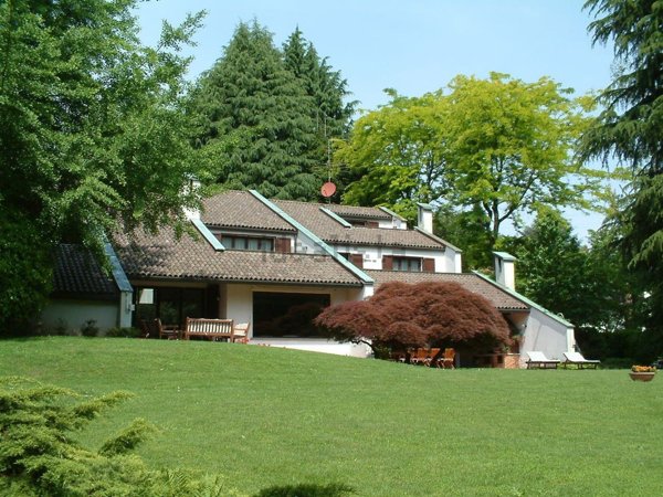 casa indipendente in vendita a Carimate