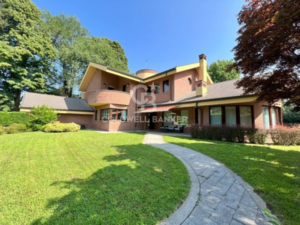 casa indipendente in vendita a Carimate