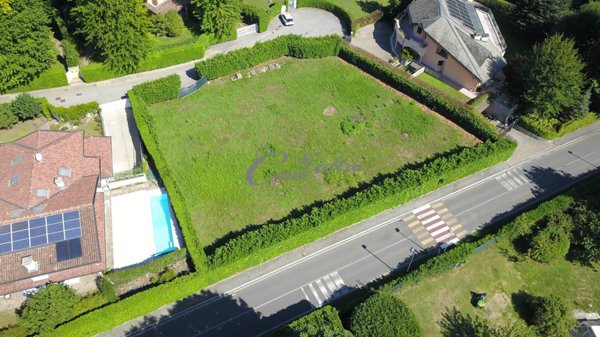villa in vendita a Carimate