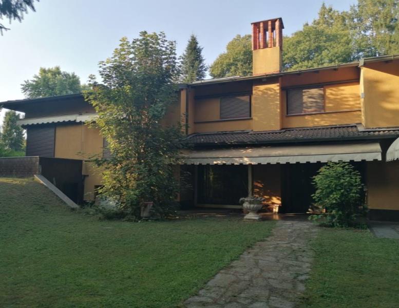 casa indipendente in vendita a Carimate