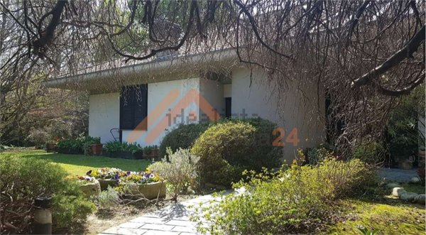 casa indipendente in vendita a Carimate