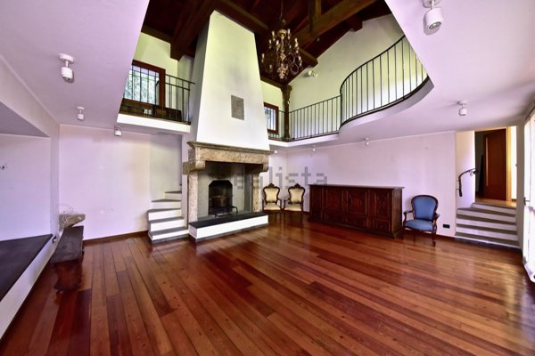 casa indipendente in vendita a Carimate