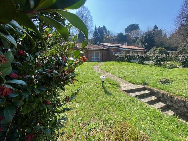 casa indipendente in vendita a Carimate
