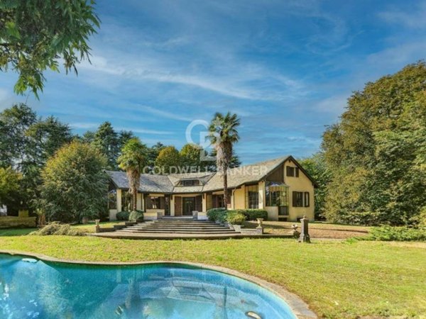 villa in vendita a Carimate