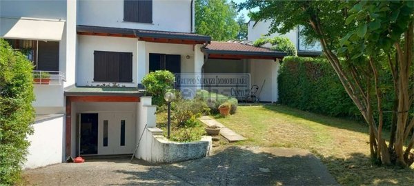 casa indipendente in vendita a Carimate