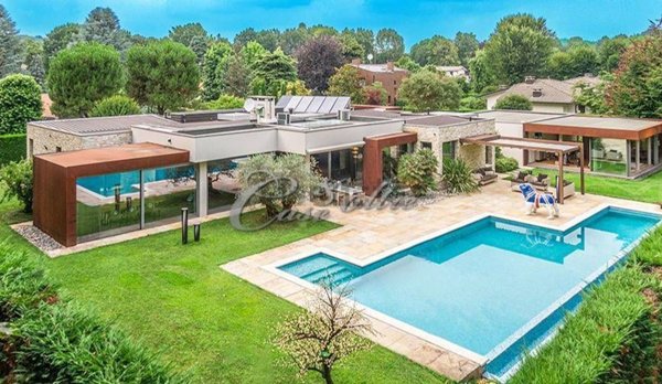 casa indipendente in vendita a Carimate