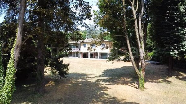 casa indipendente in vendita a Carimate