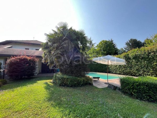 casa indipendente in vendita a Carimate
