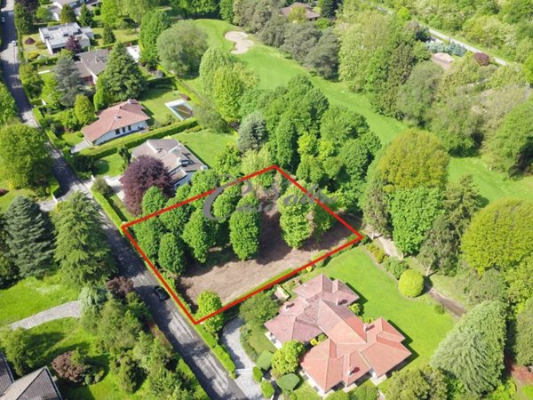 villa in vendita a Carimate