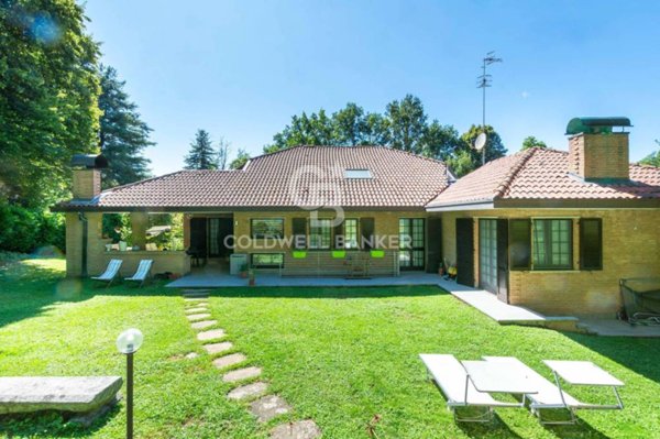 casa indipendente in vendita a Carimate