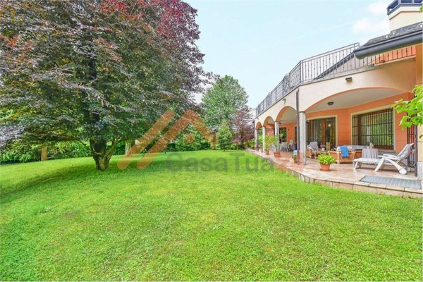 casa indipendente in vendita a Carimate