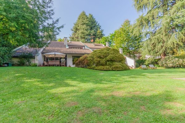 casa indipendente in vendita a Carimate