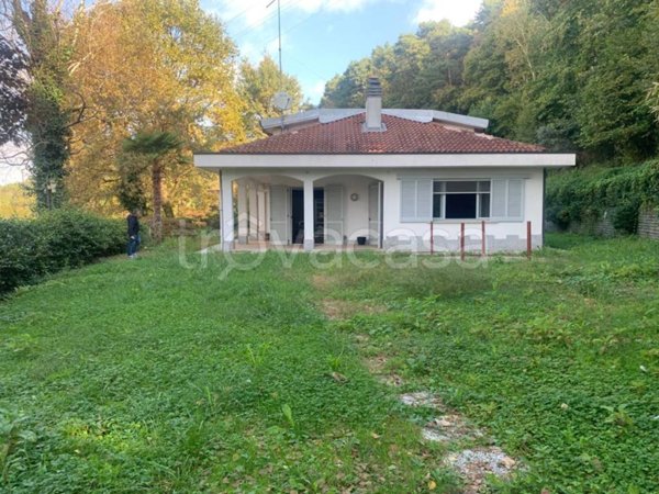 casa indipendente in vendita a Carimate