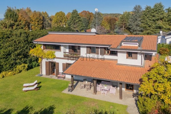 casa indipendente in vendita a Carimate