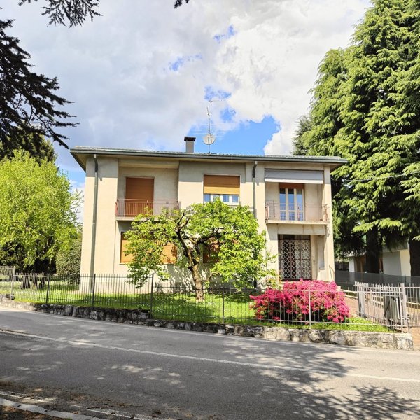 casa indipendente in vendita a Carimate