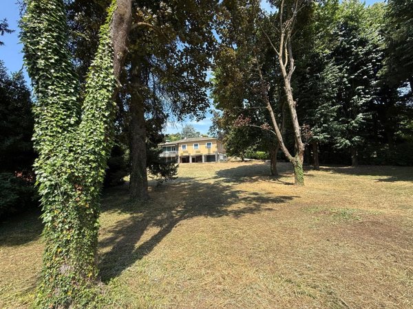 casa indipendente in vendita a Carimate