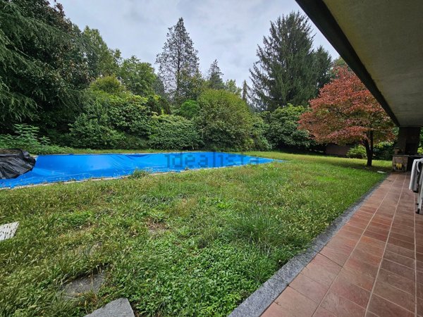 casa indipendente in vendita a Carimate