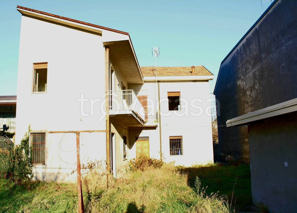 casa indipendente in vendita a Carimate