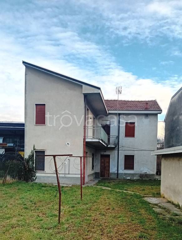 casa indipendente in vendita a Carimate