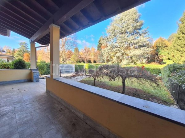 casa indipendente in vendita a Carimate