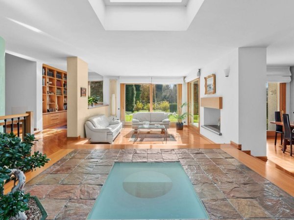 casa indipendente in vendita a Carimate