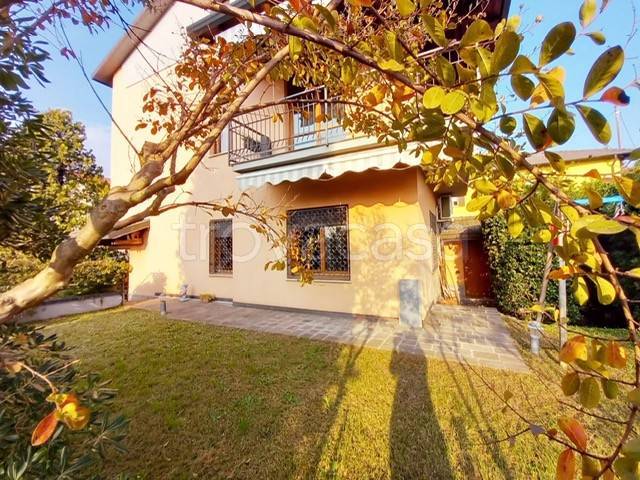 casa indipendente in vendita a Carimate