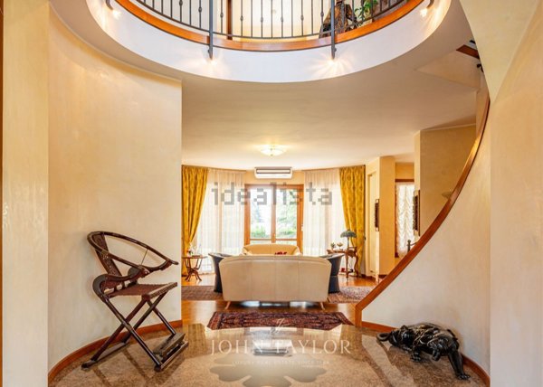 casa indipendente in vendita a Carimate