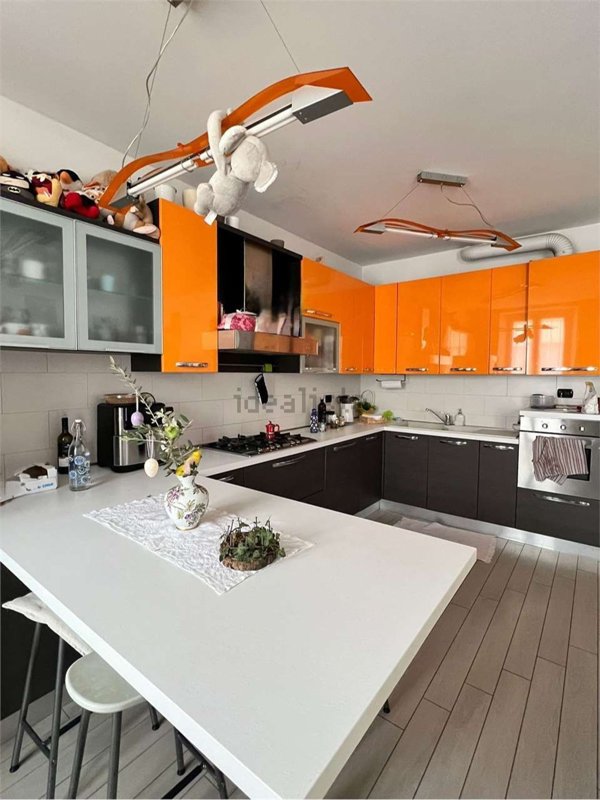 appartamento in vendita a Carimate in zona Montesolaro