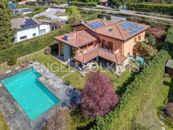 casa indipendente in vendita a Carimate