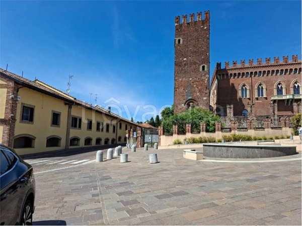 negozio in vendita a Carimate