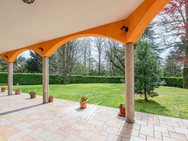 casa indipendente in vendita a Carimate