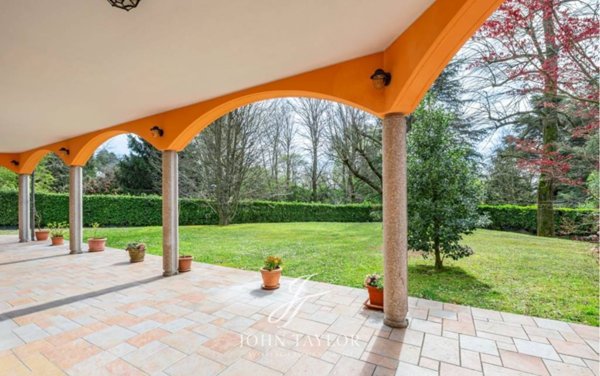 casa indipendente in vendita a Carimate