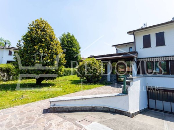 casa indipendente in vendita a Carimate