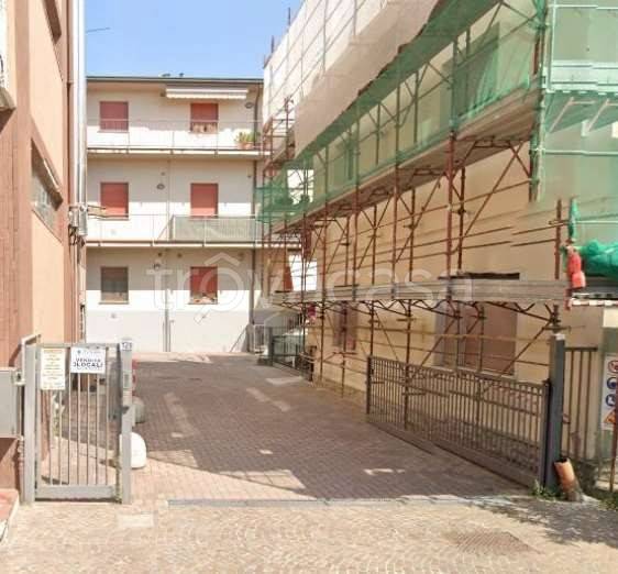 appartamento in vendita a Carimate in zona Montesolaro
