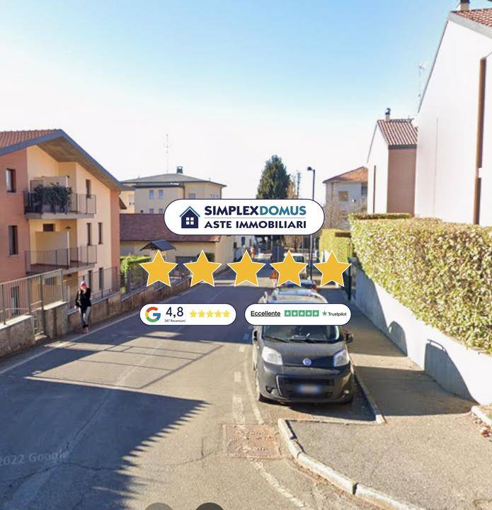 appartamento in vendita a Carimate in zona Montesolaro