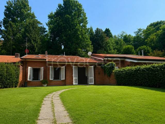 casa indipendente in vendita a Carimate