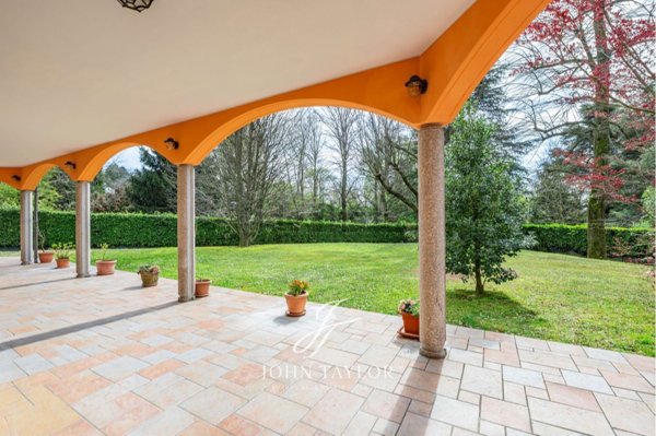 casa indipendente in vendita a Carimate
