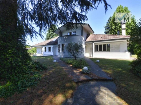 casa indipendente in vendita a Carimate