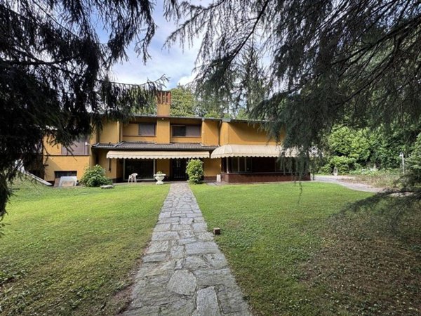 casa indipendente in vendita a Carimate