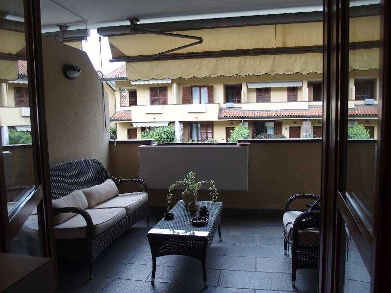 appartamento in vendita a Carimate in zona Stazione di Carimate