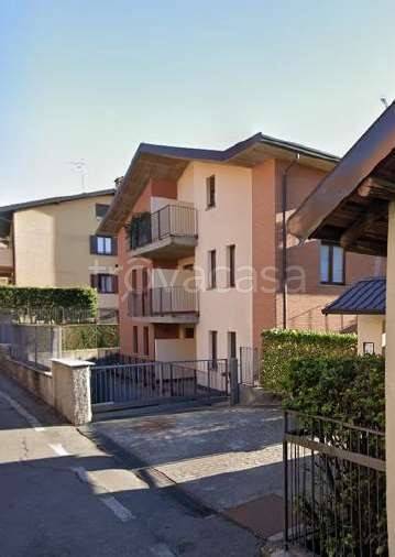 appartamento in vendita a Carimate in zona Montesolaro