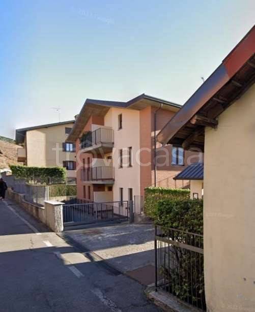 appartamento in vendita a Carimate in zona Montesolaro